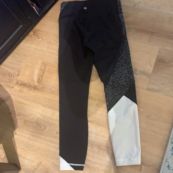 Lululemon athletic legging - Picture 4 of 7